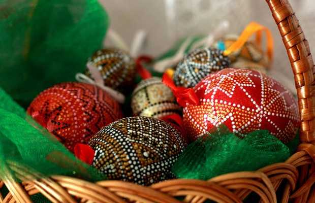 Antigamente os Ovos de Páscoa eram cozidos e pintados a mão.
