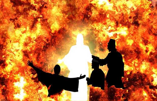 Sadraque, Mesaque e Abede-nego junto ao quarto homem.