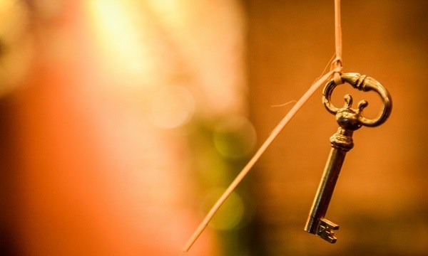 O que é a “chave de Davi, que abre, e ninguém fechará” que Jesus diz que tem?